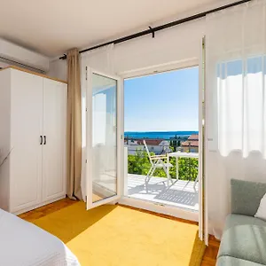  Apartment Point Of View